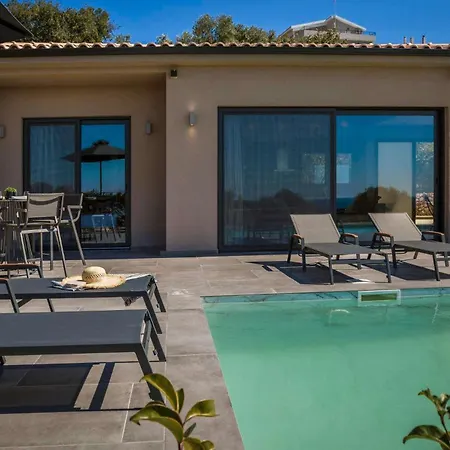 Chrysa Villa *